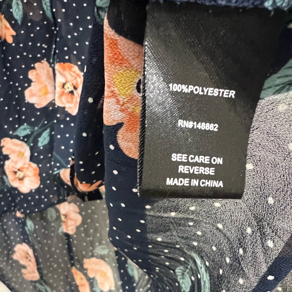 Torrid Navy Chiffon Floral Dot Sheer Tunic Top Blouse size 0  0X - Picture 9 of 11